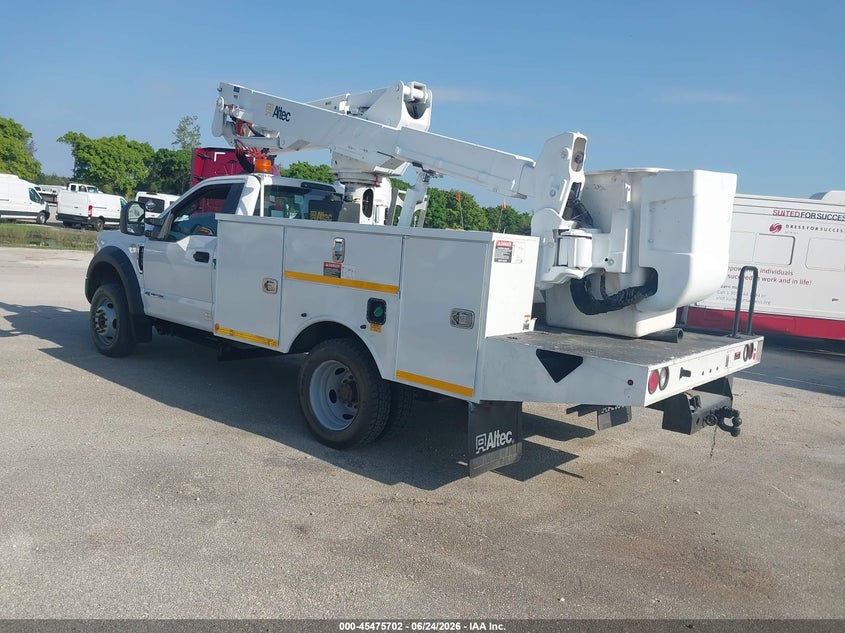 2017 Ford F-550 chassis VIN 1FDUF5GT6HEE22040 IAAI salvage auction — UNKNOWN, Original (Ohio), sold $125 on 2026-07-23 (photo 3)