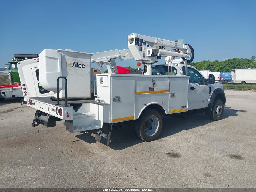 2017 Ford F-550 chassis VIN 1FDUF5GT6HEE22040 IAAI salvage auction — UNKNOWN, Original (Ohio), sold $125 on 2026-07-23 (photo 4)