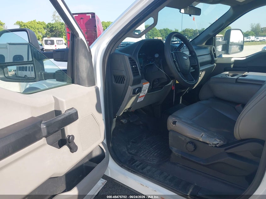 2017 Ford F-550 chassis VIN 1FDUF5GT6HEE22040 IAAI salvage auction — UNKNOWN, Original (Ohio), sold $125 on 2026-07-23 (photo 7)
