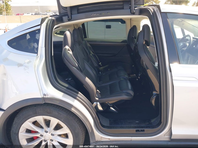 2016 Tesla Model x VIN 5YJXCAE43GF005468 IAAI salvage auction — NORMAL WEAR, Clear - Dealer Only (California), sold $10,025 on 2026-07-06 (photo 8)