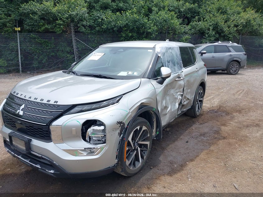2022 Mitsubishi Outlander VIN JA4J4UA82NZ014127 IAAI salvage auction — LEFT SIDE, Salvage (Pennsylvania), sold $6,900 on 2026-07-17 (photo 2)