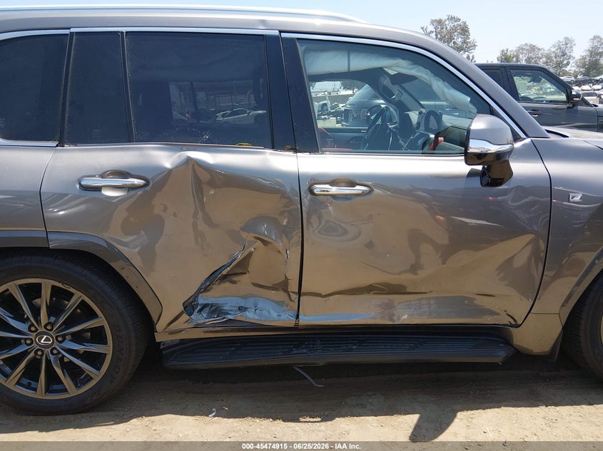 2025 Lexus Lx VIN JTJMD7CX1S4005644 IAAI salvage auction — SIDE, Wait Title, sold $92,500 on 2026-08-31 (photo 6)