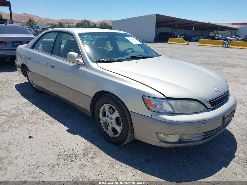 1999 Lexus Es 300 VIN JT8BF28G0X0160182 IAAI salvage auction — RIGHT REAR, Salvage (California), sold $350 on 2026-07-23 (photo 1)