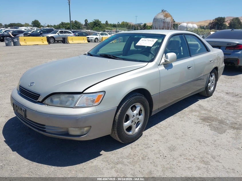 1999 Lexus Es 300 VIN JT8BF28G0X0160182 IAAI salvage auction — RIGHT REAR, Salvage (California), sold $350 on 2026-07-23 (photo 2)