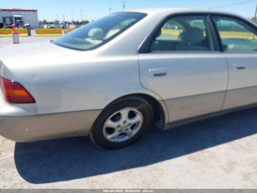 1999 Lexus Es 300 VIN JT8BF28G0X0160182 IAAI salvage auction — RIGHT REAR, Salvage (California), sold $350 on 2026-07-23 (photo 6)