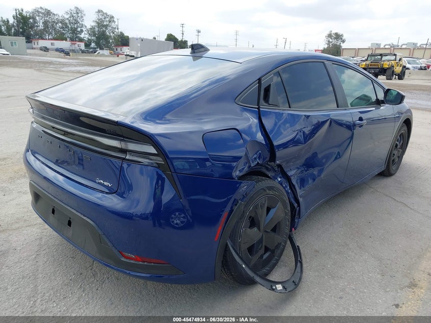2026 Toyota Prius VIN JTDACACU5T3066384 IAAI salvage auction — RIGHT SIDE, Salvage (California), sold $16,000 on 2026-08-19 (photo 4)