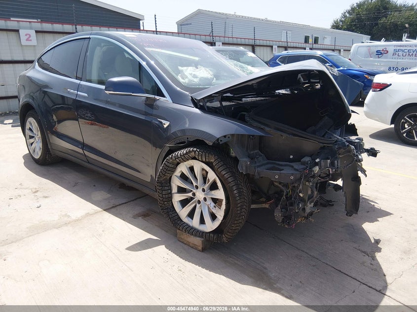 2017 Tesla Model x VIN 5YJXCBE28HF048256 IAAI salvage auction — FRONT END, Salvage Title, sold $2,900 on 2026-08-21 (photo 1)