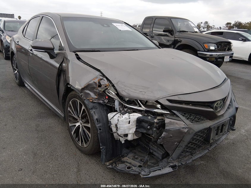 2018 Toyota Camry VIN 4T1B11HK0JU672423 IAAI salvage auction — RIGHT FRONT, Salvage (California), sold $6,650 on 2026-07-09 (photo 1)