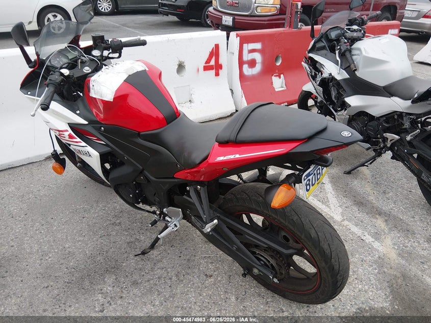 2015 Yamaha Yzf VIN MH3RH06Y8FK005247 IAAI salvage auction — LEFT & RIGHT, Salvage (California), sold $1,350 on 2026-07-22 (photo 3)