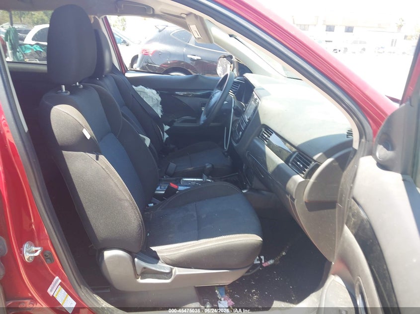 2019 Mitsubishi Outlander VIN JA4AD2A31KZ032283 IAAI salvage auction — SIDE, Salvage (California), sold $2,500 on 2026-07-10 (photo 5)