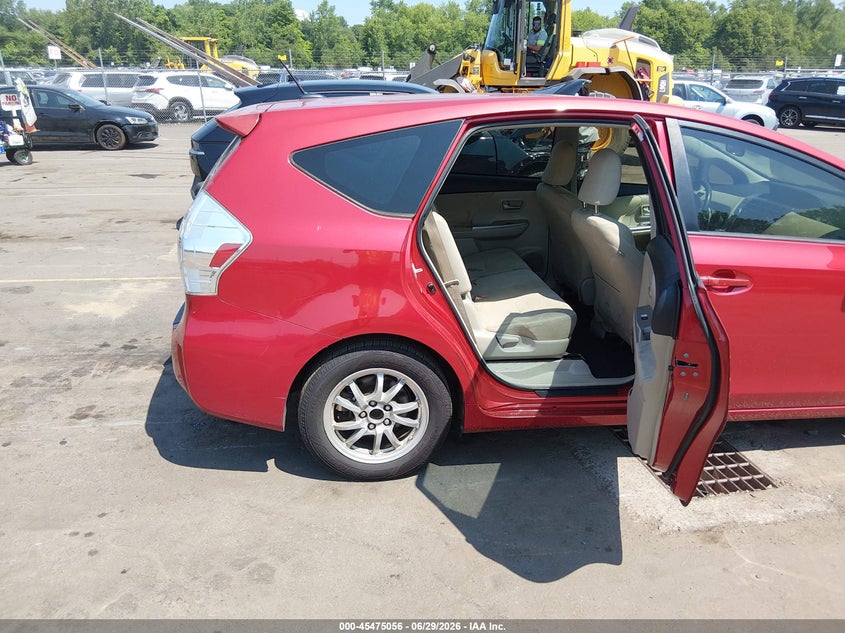 2012 Toyota Prius v VIN JTDZN3EU0C3132717 IAAI salvage auction — NORMAL WEAR, Clear (Connecticut), sold $1,050 on 2026-07-16 (photo 8)
