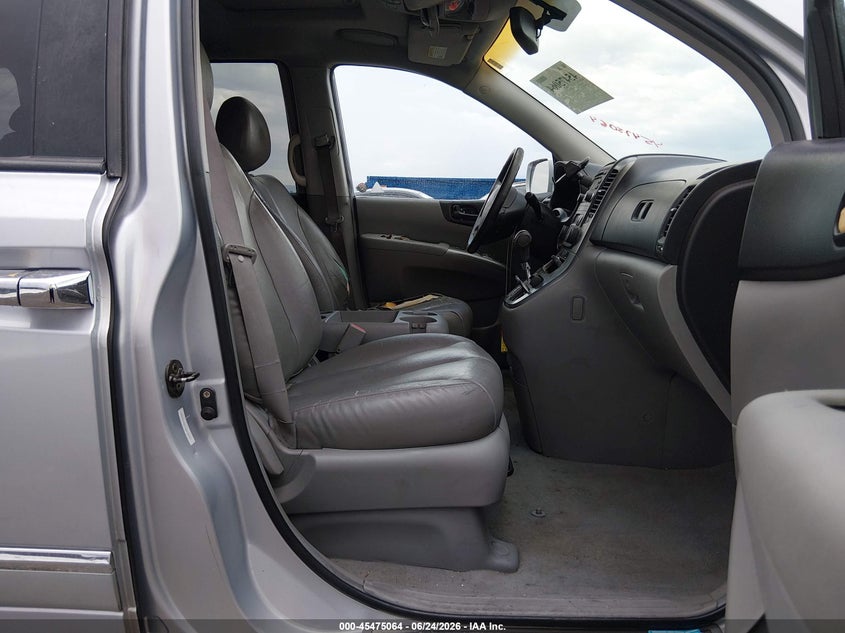 2007 Hyundai Entourage VIN KNDMC233176026947 IAAI salvage auction — NORMAL WEAR, Clear (Nevada), sold $375 on 2026-07-17 (photo 5)