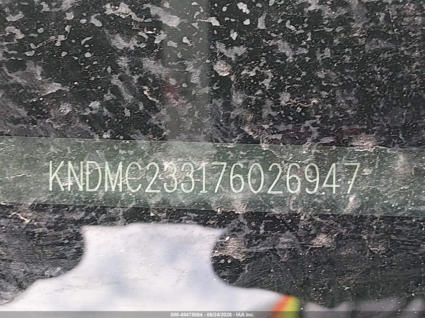 2007 Hyundai Entourage VIN KNDMC233176026947 IAAI salvage auction — NORMAL WEAR, Clear (Nevada), sold $375 on 2026-07-17 (photo 9)