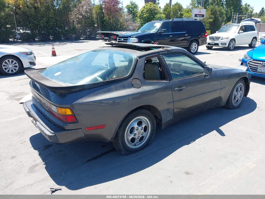 1985 Porsche 944 VIN WP0AA0946FN472206 IAAI salvage auction — NORMAL WEAR, Clear - Dealer Only (California), sold $350 on 2026-07-29 (photo 4)