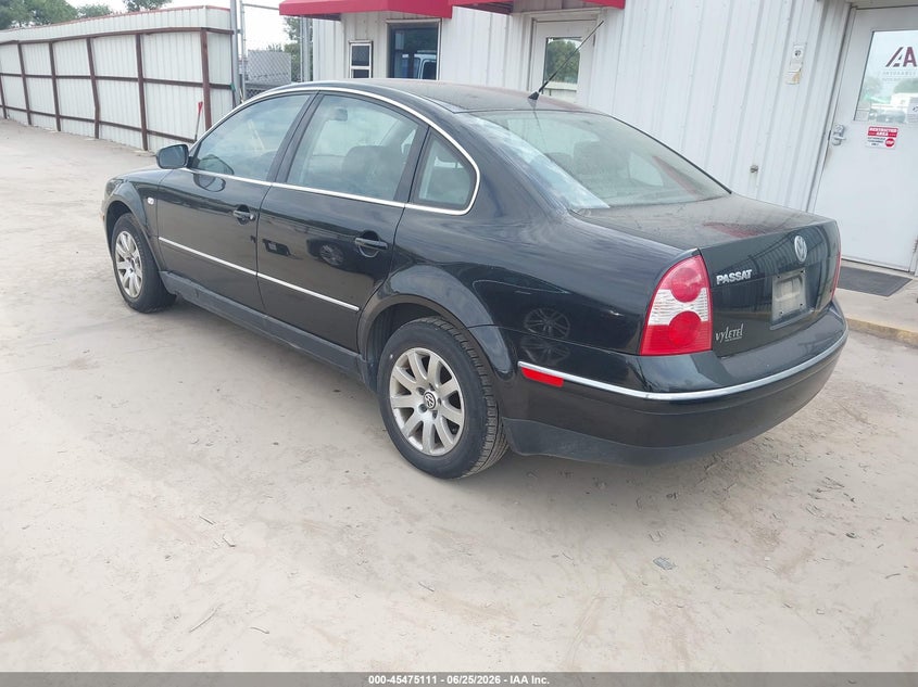 2001 Volkswagen Passat VIN WVWPD63B21P273646 IAAI salvage auction — NORMAL WEAR, Clear (Michigan), sold $175 on 2026-07-28 (photo 3)