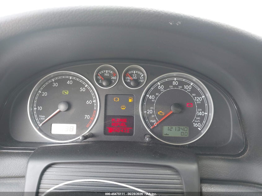 2001 Volkswagen Passat VIN WVWPD63B21P273646 IAAI salvage auction — NORMAL WEAR, Clear (Michigan), sold $175 on 2026-07-28 (photo 7)