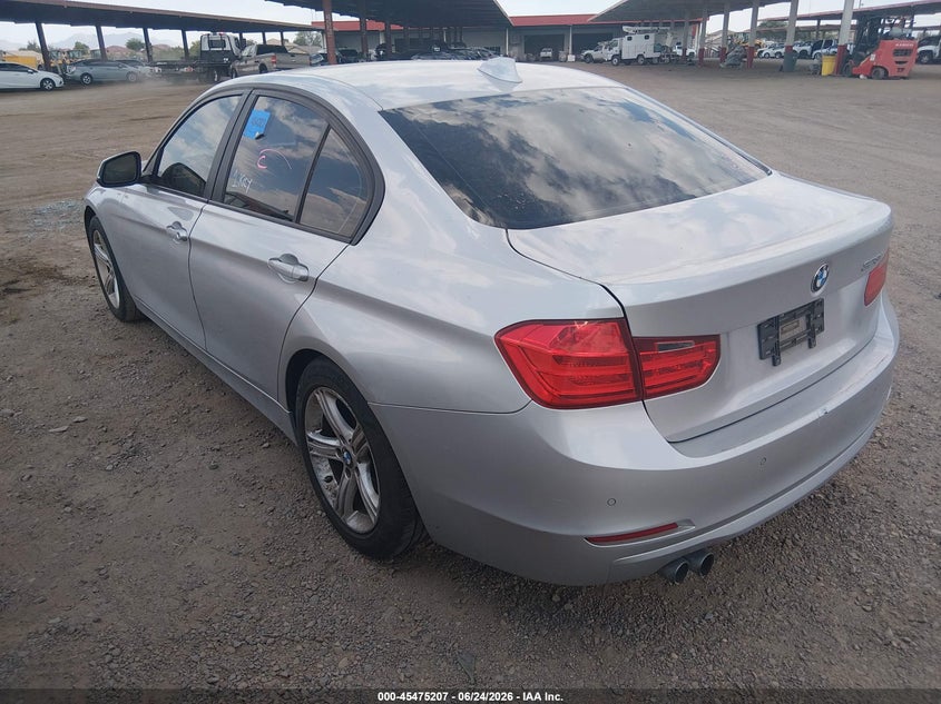 2014 BMW 3er VIN WBA3C1C5XEK113514 IAAI salvage auction — ENGINE DAMAGE, Nrc Lienholder Repossession Paperwork (Arizona), sold $325 on 2026-07-07 (photo 3)