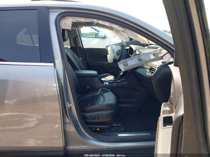 2023 Chevrolet Equinox VIN 3GNAXXEGXPL120438 IAAI salvage auction — FRONT END, Salvage Title, sold $8,300 on 2026-07-30 (photo 5)