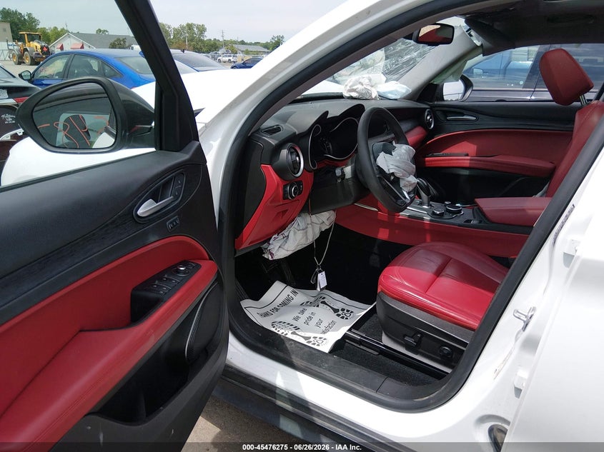 2019 Alfa romeo Stelvio VIN ZASPAKAN8K7C69138 IAAI salvage auction — FRONT END, Salvage Title, sold $950 on 2026-07-21 (photo 5)