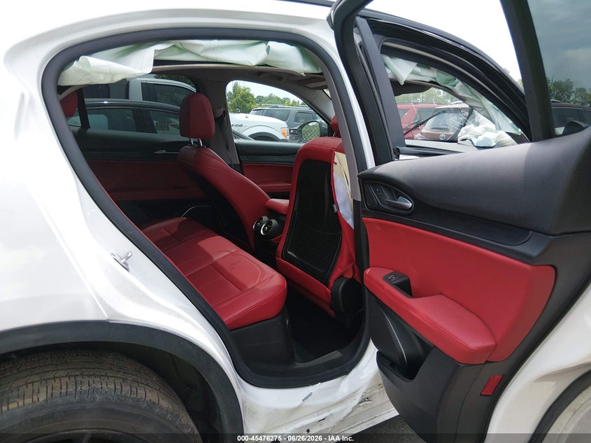 2019 Alfa romeo Stelvio VIN ZASPAKAN8K7C69138 IAAI salvage auction — FRONT END, Salvage Title, sold $950 on 2026-07-21 (photo 8)