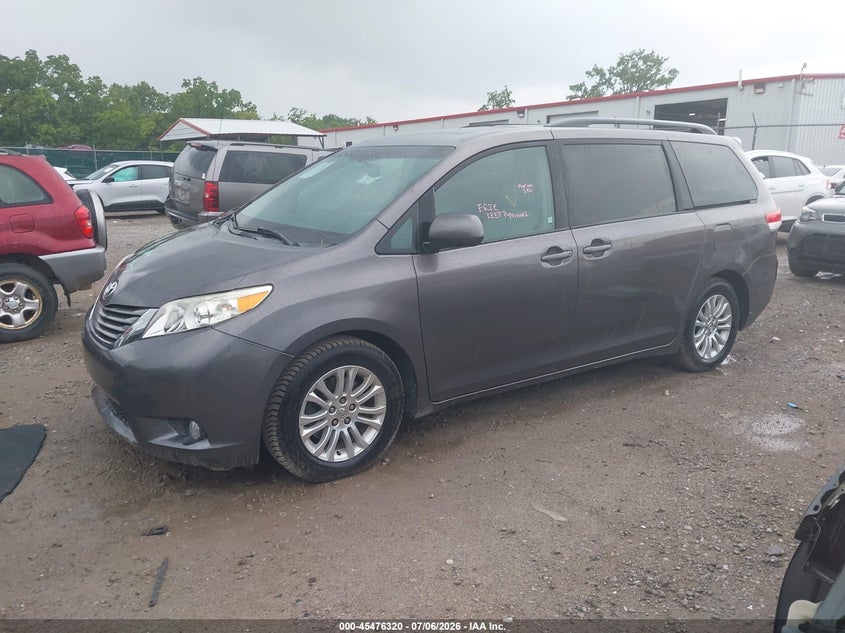 2014 Toyota Sienna VIN 5TDYK3DC5ES438570 IAAI salvage auction — RIGHT SIDE, Salvage (Idaho), sold $2,250 on 2026-07-27 (photo 2)