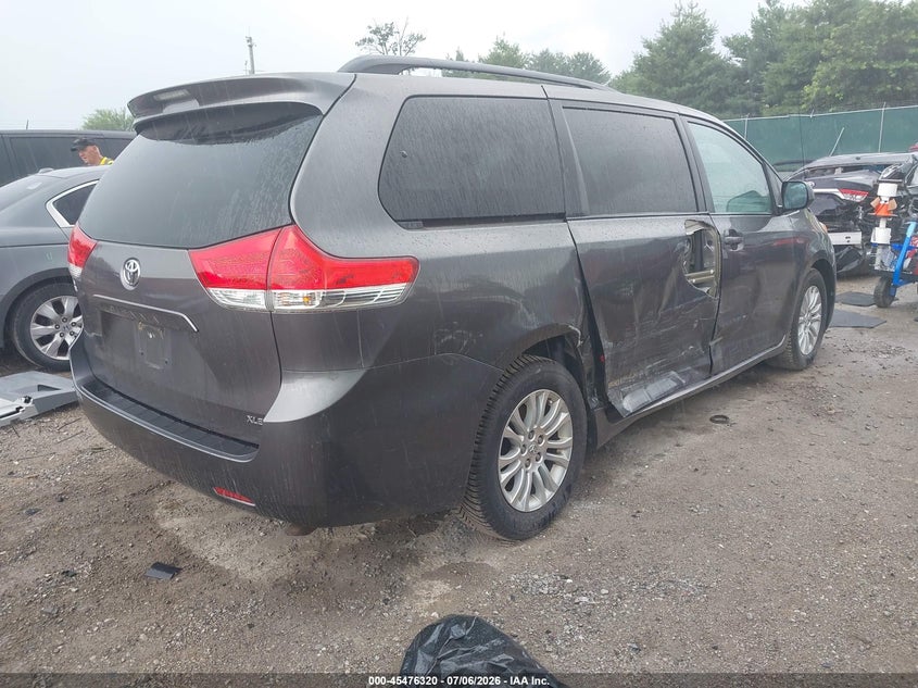 2014 Toyota Sienna VIN 5TDYK3DC5ES438570 IAAI salvage auction — RIGHT SIDE, Salvage (Idaho), sold $2,250 on 2026-07-27 (photo 4)