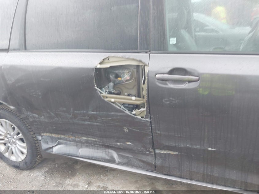 2014 Toyota Sienna VIN 5TDYK3DC5ES438570 IAAI salvage auction — RIGHT SIDE, Salvage (Idaho), sold $2,250 on 2026-07-27 (photo 6)