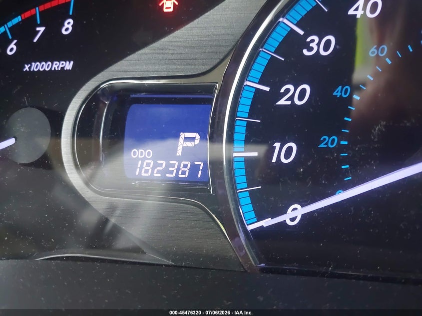 2014 Toyota Sienna VIN 5TDYK3DC5ES438570 IAAI salvage auction — RIGHT SIDE, Salvage (Idaho), sold $2,250 on 2026-07-27 (photo 7)
