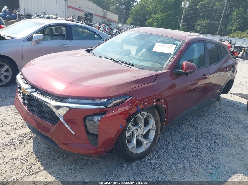 2025 Chevrolet Trax VIN KL77LFEP7SC009971 IAAI salvage auction — LEFT & RIGHT, Salvage (Tennessee), sold $525 on 2026-07-28 (photo 2)