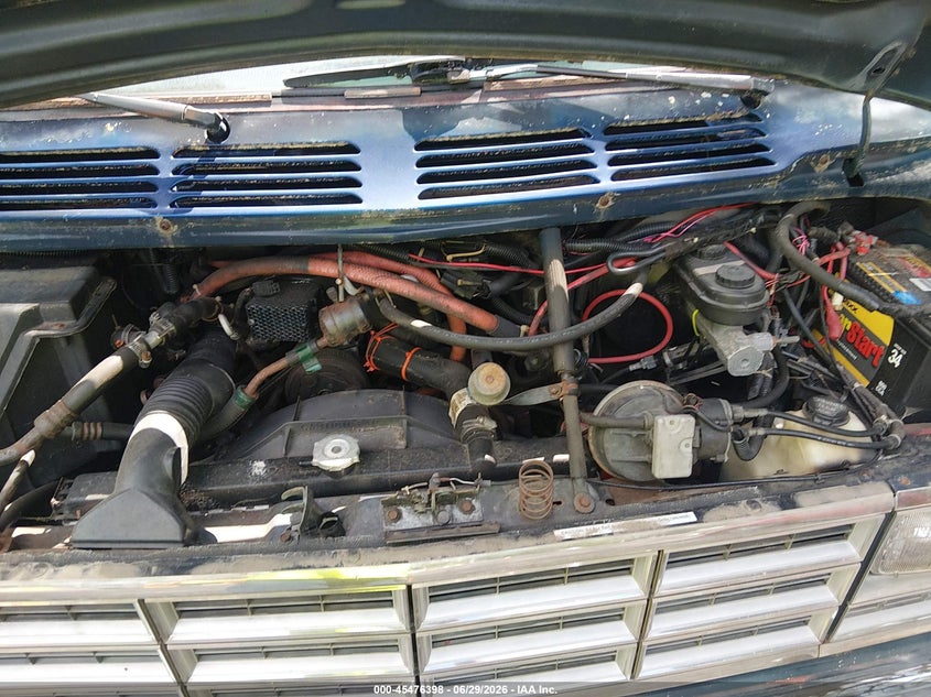 1988 Dodge Ram van VIN 2B6HB23Y3JK134712 IAAI salvage auction — NORMAL WEAR, Clear (Virginia), sold $25 on 2026-07-07 (photo 9)