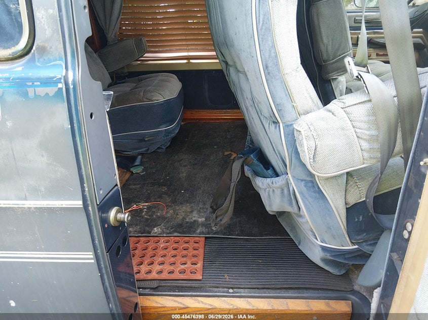 1988 Dodge Ram van VIN 2B6HB23Y3JK134712 IAAI salvage auction — NORMAL WEAR, Clear (Virginia), sold $25 on 2026-07-07 (photo 7)