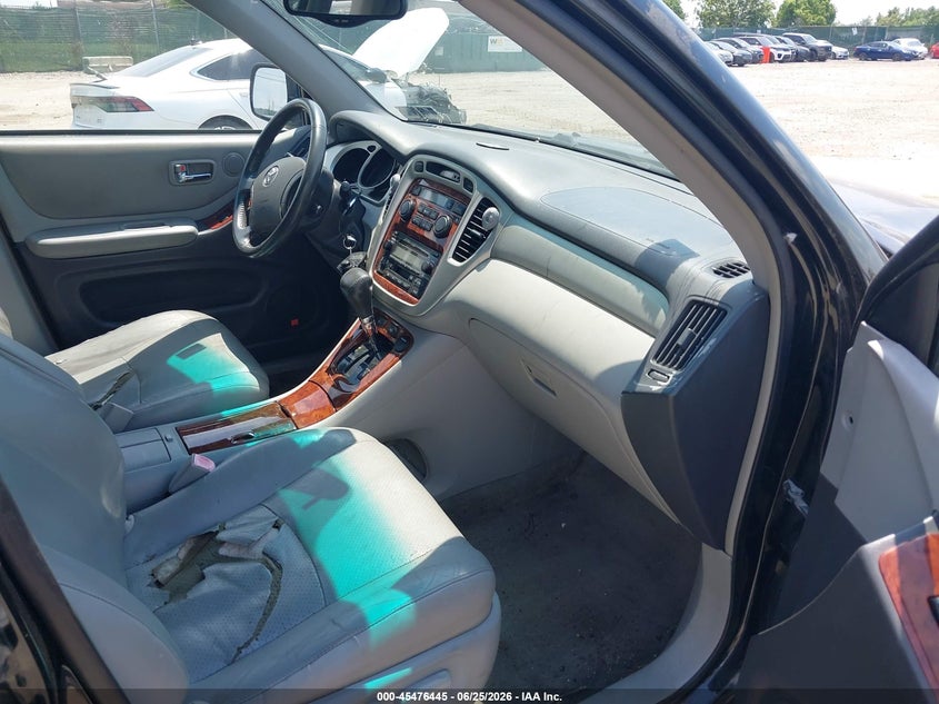 2004 Toyota Highlander VIN JTEEP21A740056510 IAAI salvage auction — RIGHT FRONT, Salvage (Pennsylvania), sold $725 on 2026-08-02 (photo 5)