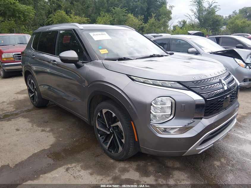 2022 Mitsubishi Outlander VIN JA4J4VA8XNZ060102 IAAI salvage auction — HAIL, Salvage Title, sold $8,800 on 2026-07-26 (photo 1)