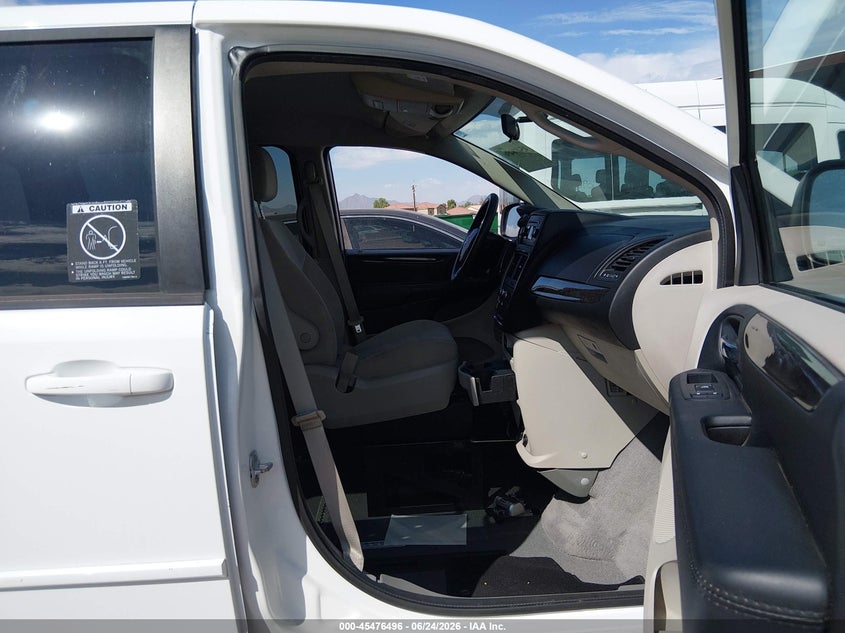 2015 Dodge Caravan VIN 2C7WDGBG2FR568530 IAAI salvage auction — NORMAL WEAR, Clear-Dealer Only (Arizona), sold $10,400 on 2026-07-07 (photo 5)
