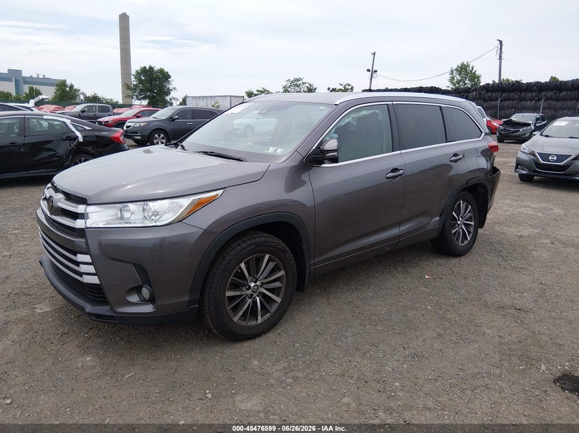 2017 Toyota Highlander VIN 5TDJZRFH5HS390596 IAAI salvage auction — LEFT REAR, Wait Title, sold $14,500 on 2026-08-14 (photo 2)