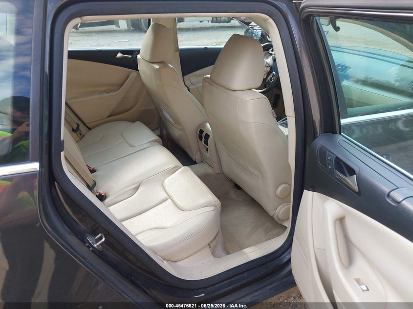 2010 Volkswagen Passat VIN WVWXK7AN5AE092190 IAAI salvage auction — FRONT END, Salvage (Pennsylvania), sold $375 on 2026-07-14 (photo 8)