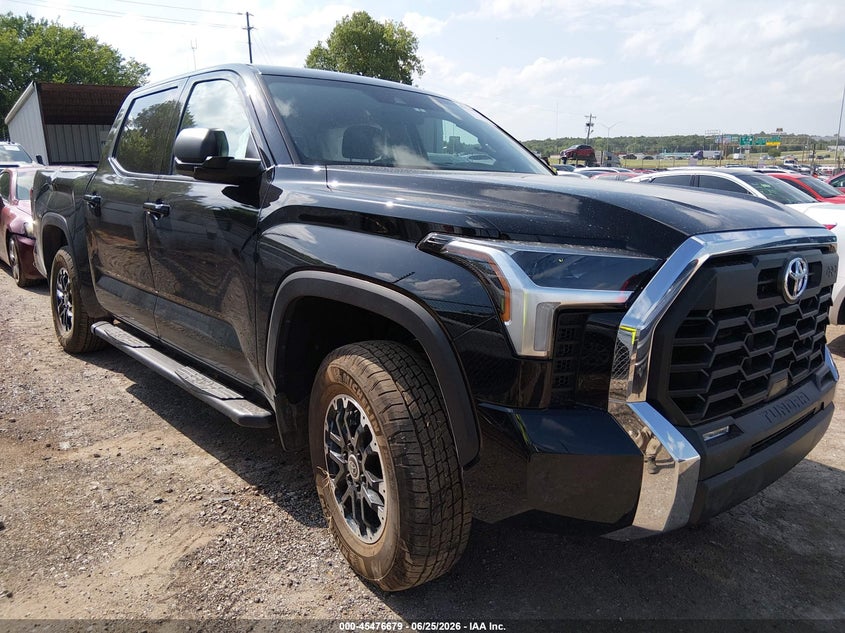 2024 Toyota Tundra VIN 5TFLA5DB2RX132989 IAAI salvage auction — SIDE, Salvage (Oklahoma), sold $13,500 on 2026-07-31 (photo 1)