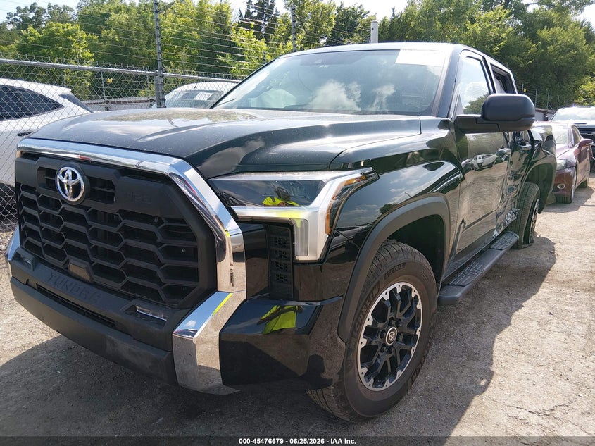 2024 Toyota Tundra VIN 5TFLA5DB2RX132989 IAAI salvage auction — SIDE, Salvage (Oklahoma), sold $13,500 on 2026-07-31 (photo 2)