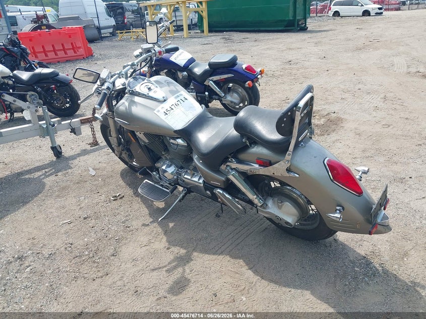 2003 Honda Vtx1800 VIN 1HFSC49343A103138 IAAI salvage auction — RIGHT SIDE, Clear (Virginia), sold $25 on 2026-07-08 (photo 3)