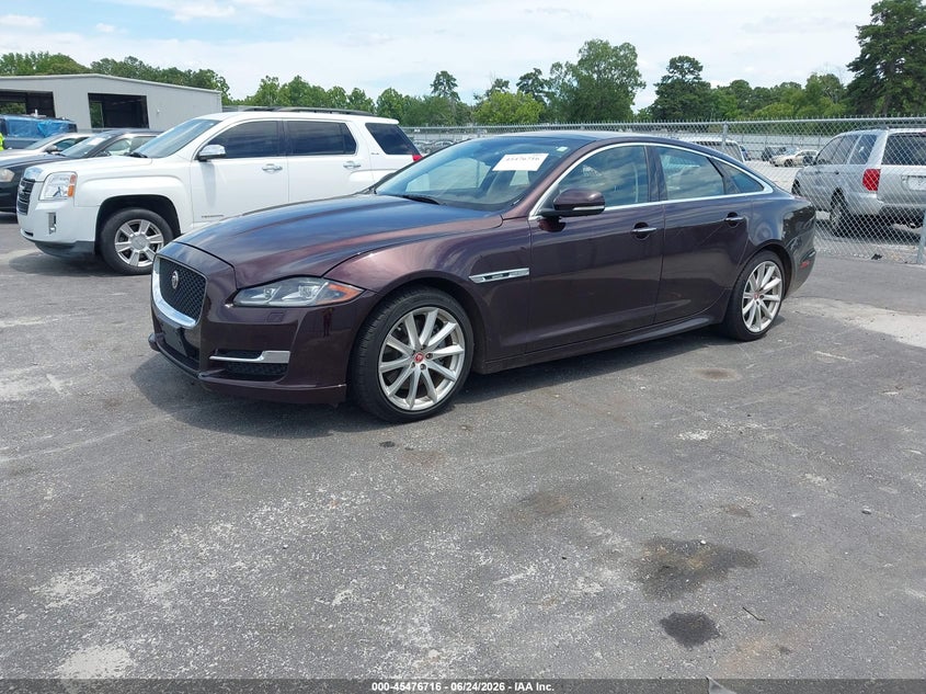 2016 Jaguar Xj VIN SAJWJ1CD2G8V99136 IAAI salvage auction — NORMAL WEAR, Clear (Georgia), sold $2,250 on 2026-07-29 (photo 2)