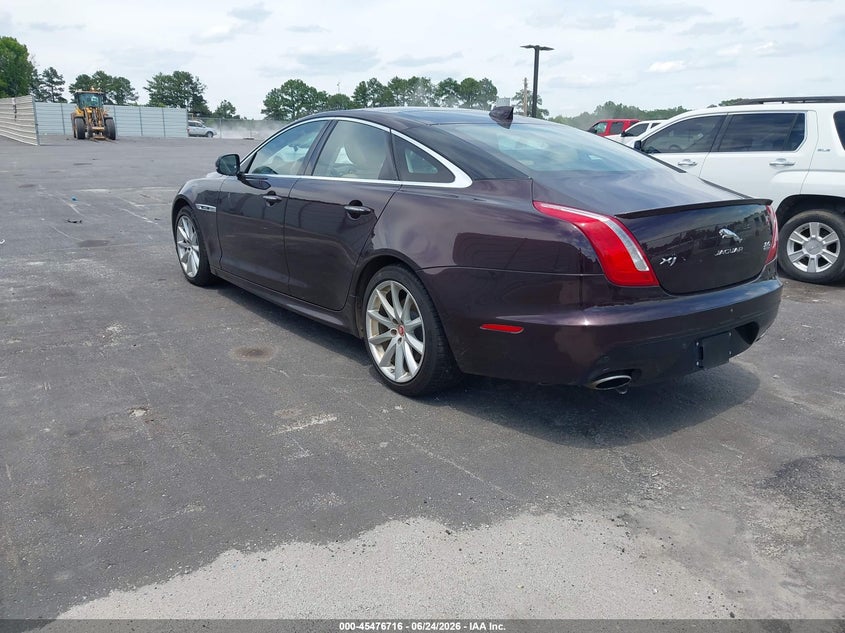 2016 Jaguar Xj VIN SAJWJ1CD2G8V99136 IAAI salvage auction — NORMAL WEAR, Clear (Georgia), sold $2,250 on 2026-07-29 (photo 3)