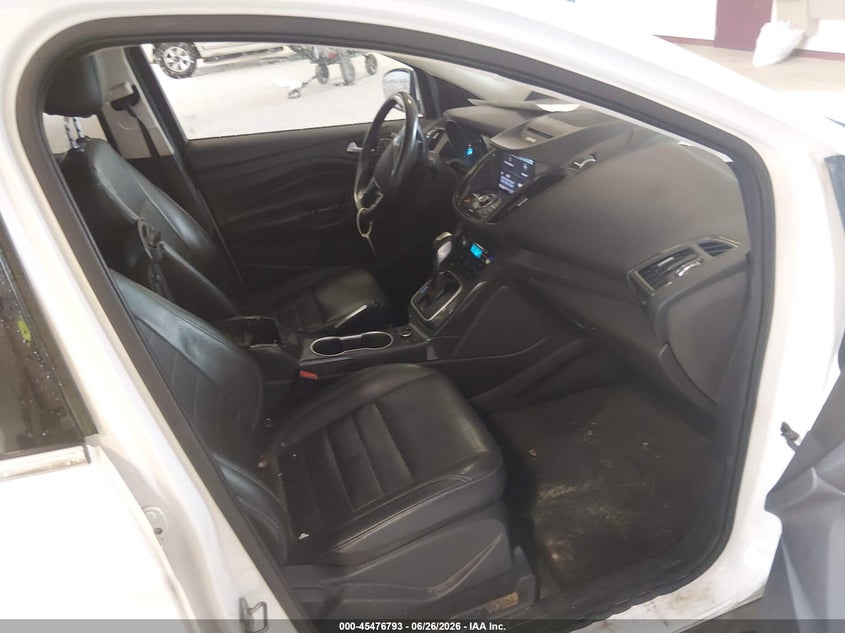 2014 Ford Escape VIN 1FMCU9J98EUA67329 IAAI salvage auction — SIDE, Salvage Title, sold $675 on 2026-07-23 (photo 5)