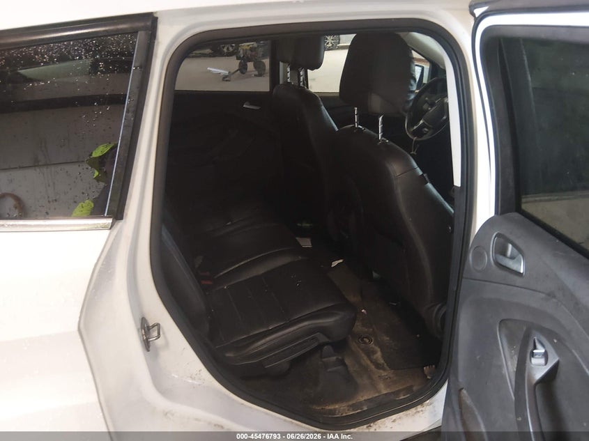 2014 Ford Escape VIN 1FMCU9J98EUA67329 IAAI salvage auction — SIDE, Salvage Title, sold $675 on 2026-07-23 (photo 8)