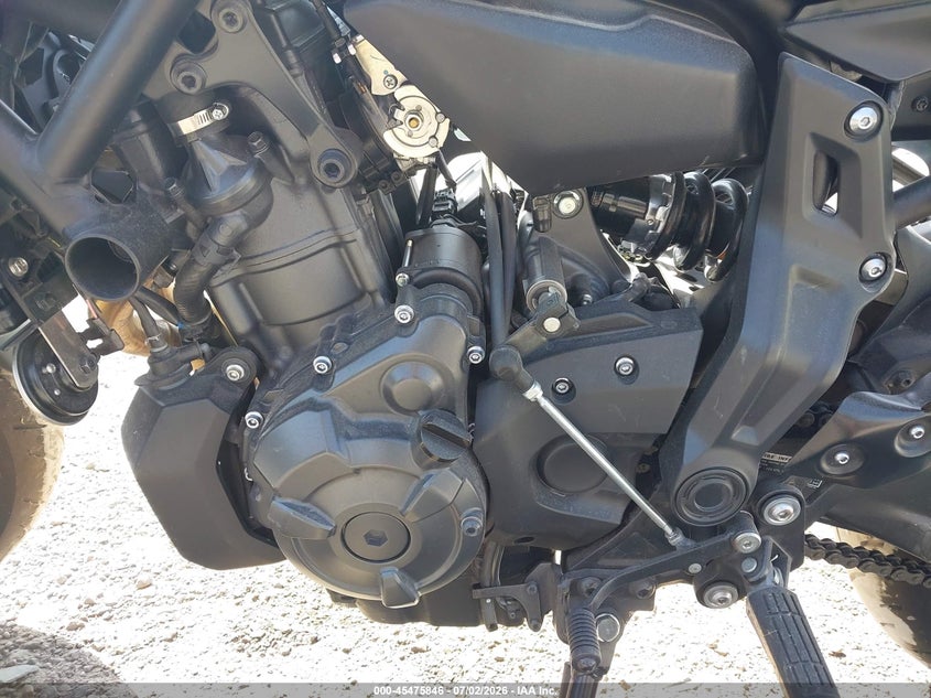 2022 Yamaha Mt VIN JYARM32E9NA004597 IAAI salvage auction — ALL OVER, Salvage (Pennsylvania), sold $2,500 on 2026-07-22 (photo 9)