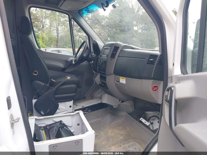 2017 Freightliner Sprinter 2500 VIN WDYPE7CD7HP573928 IAAI salvage auction — FRONT END, Clear (Maryland), sold $3,100 on 2026-07-29 (photo 5)