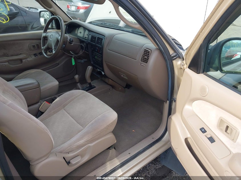 2004 Toyota Tacoma VIN 5TEHN72NX4Z380136 IAAI salvage auction — FRONT END, Clear (Virginia), sold $3,850 on 2026-07-21 (photo 5)