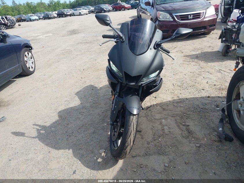 2020 Yamaha Yzf VIN MH3RH18Y3LK004893 IAAI salvage auction — RIGHT SIDE, Salvage (Massachusetts), sold $650 on 2026-07-28 (photo 5)