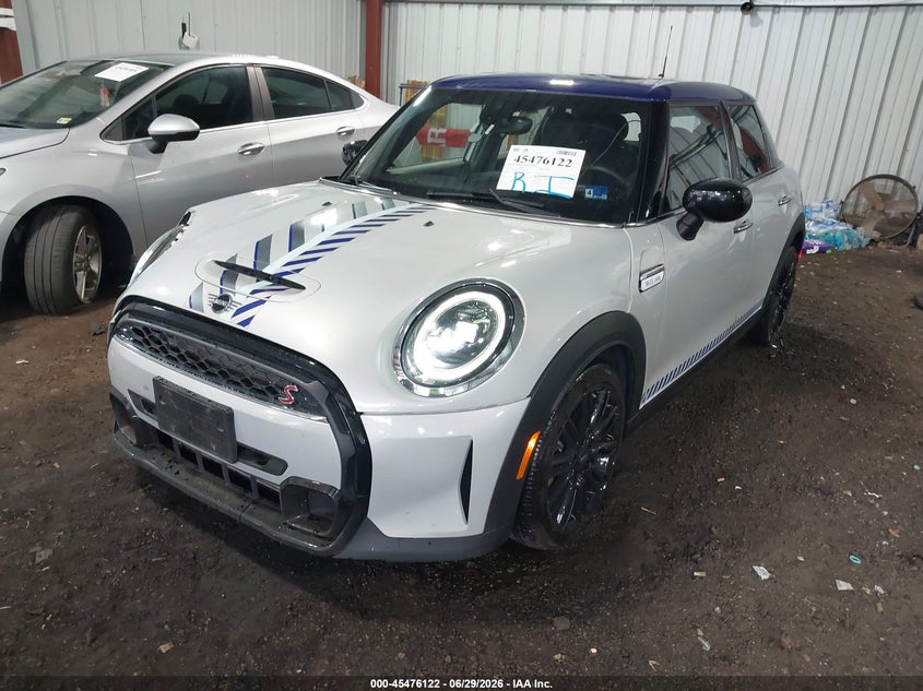 2022 Mini Hard top VIN WMW53DK06N2S06367 IAAI salvage auction — FRONT & REAR, Salvage (Virginia), sold $6,175 on 2026-08-06 (photo 2)