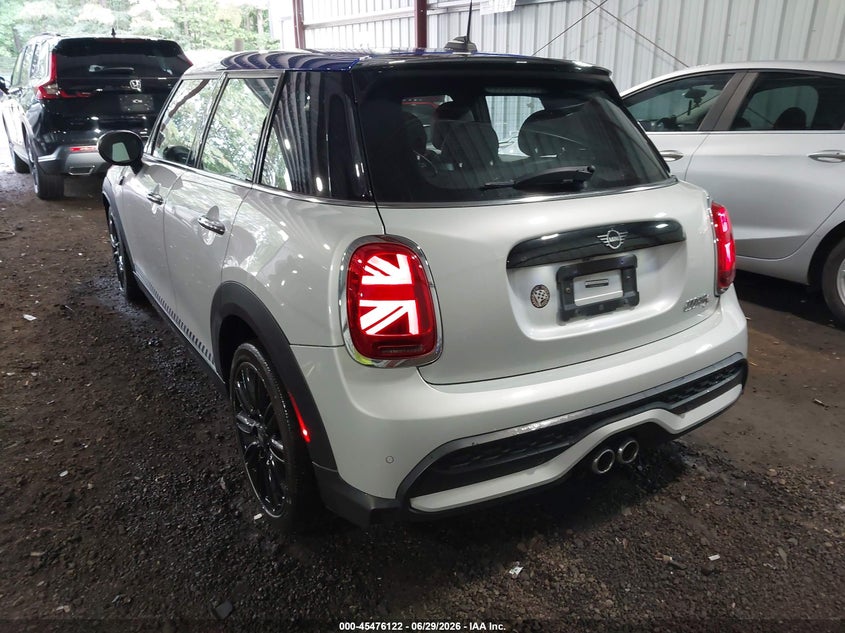 2022 Mini Hard top VIN WMW53DK06N2S06367 IAAI salvage auction — FRONT & REAR, Salvage (Virginia), sold $6,175 on 2026-08-06 (photo 3)