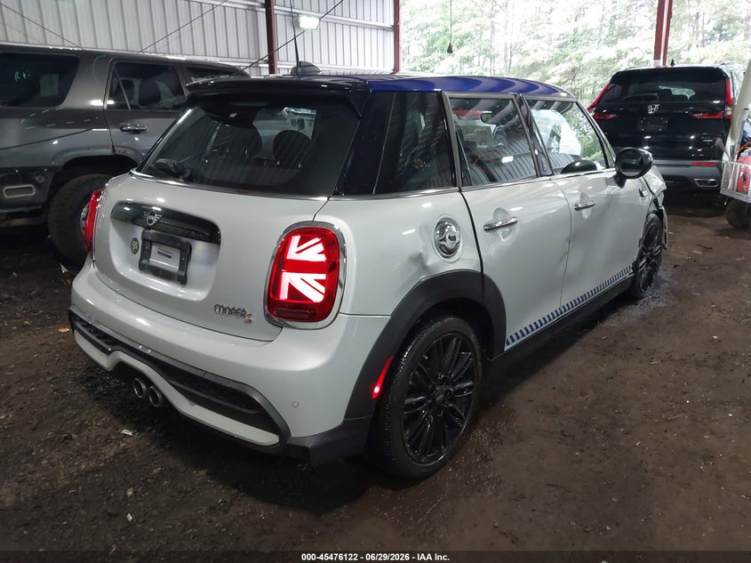 2022 Mini Hard top VIN WMW53DK06N2S06367 IAAI salvage auction — FRONT & REAR, Salvage (Virginia), sold $6,175 on 2026-08-06 (photo 4)
